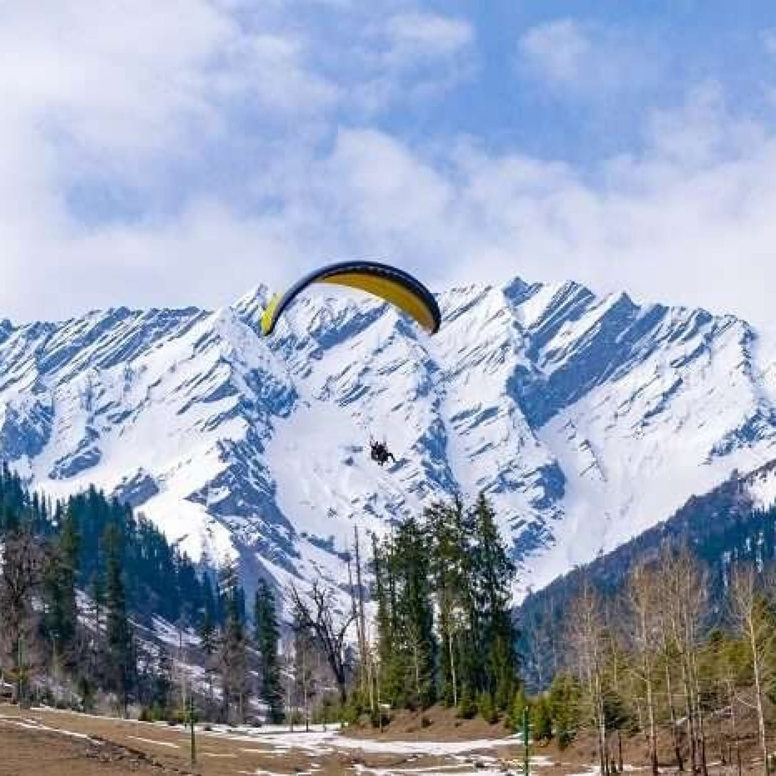 Solang-Manali-Paragliding--Himachal