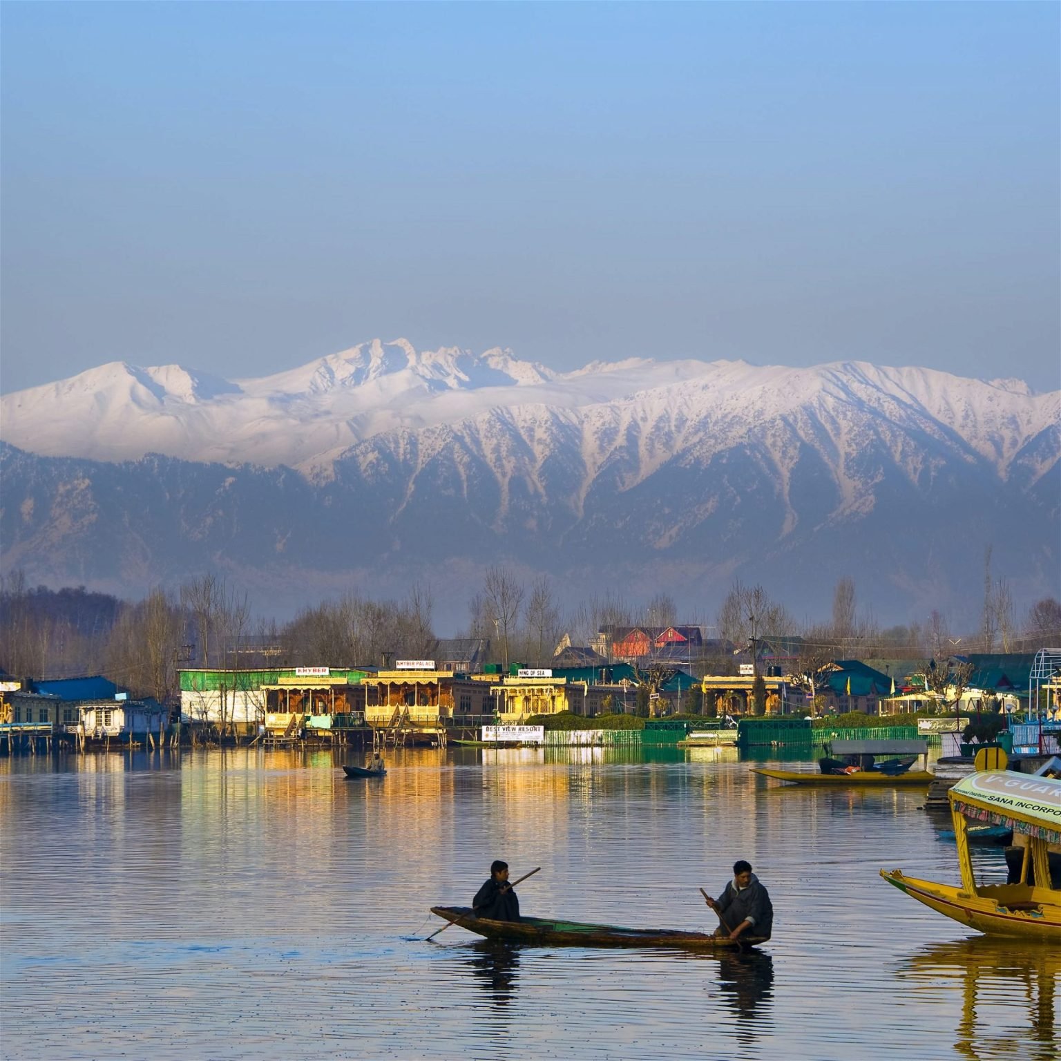 Srinagar-384e10f39ebc6fab9b991467541ce8ed-dal-lake--kashmir