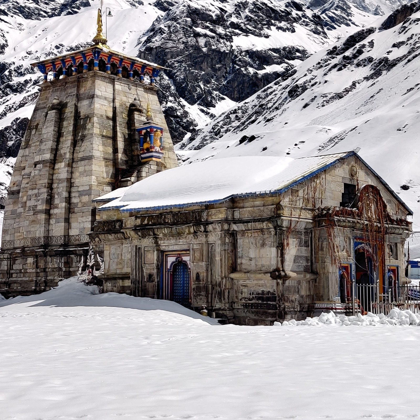 <span>Day 04</span>Shree Kedarnath Darshan