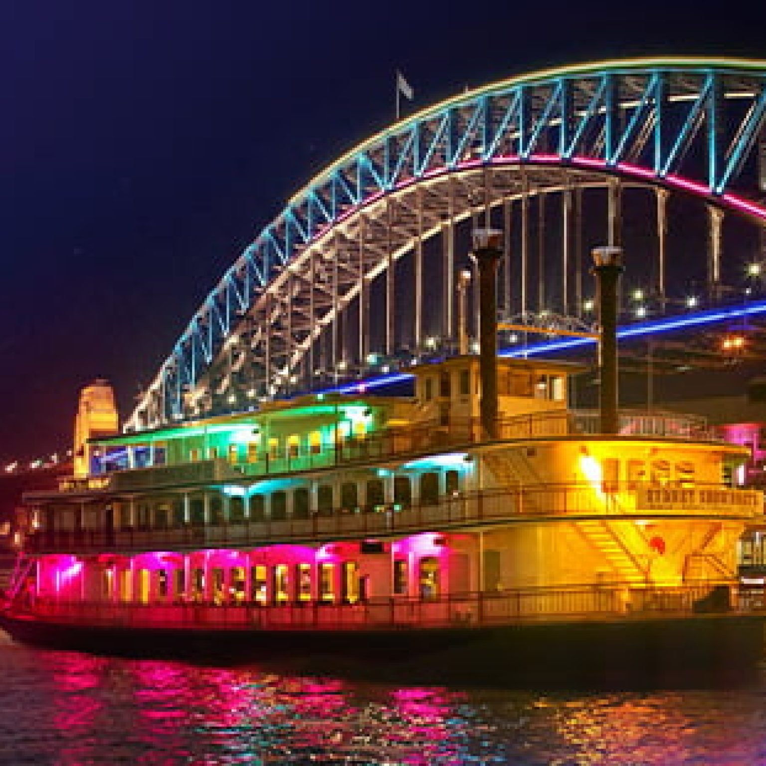 sydney-showboat-dinner-cruise-australia